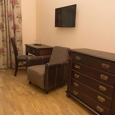Kentuki Guesthouse * パルヌ
